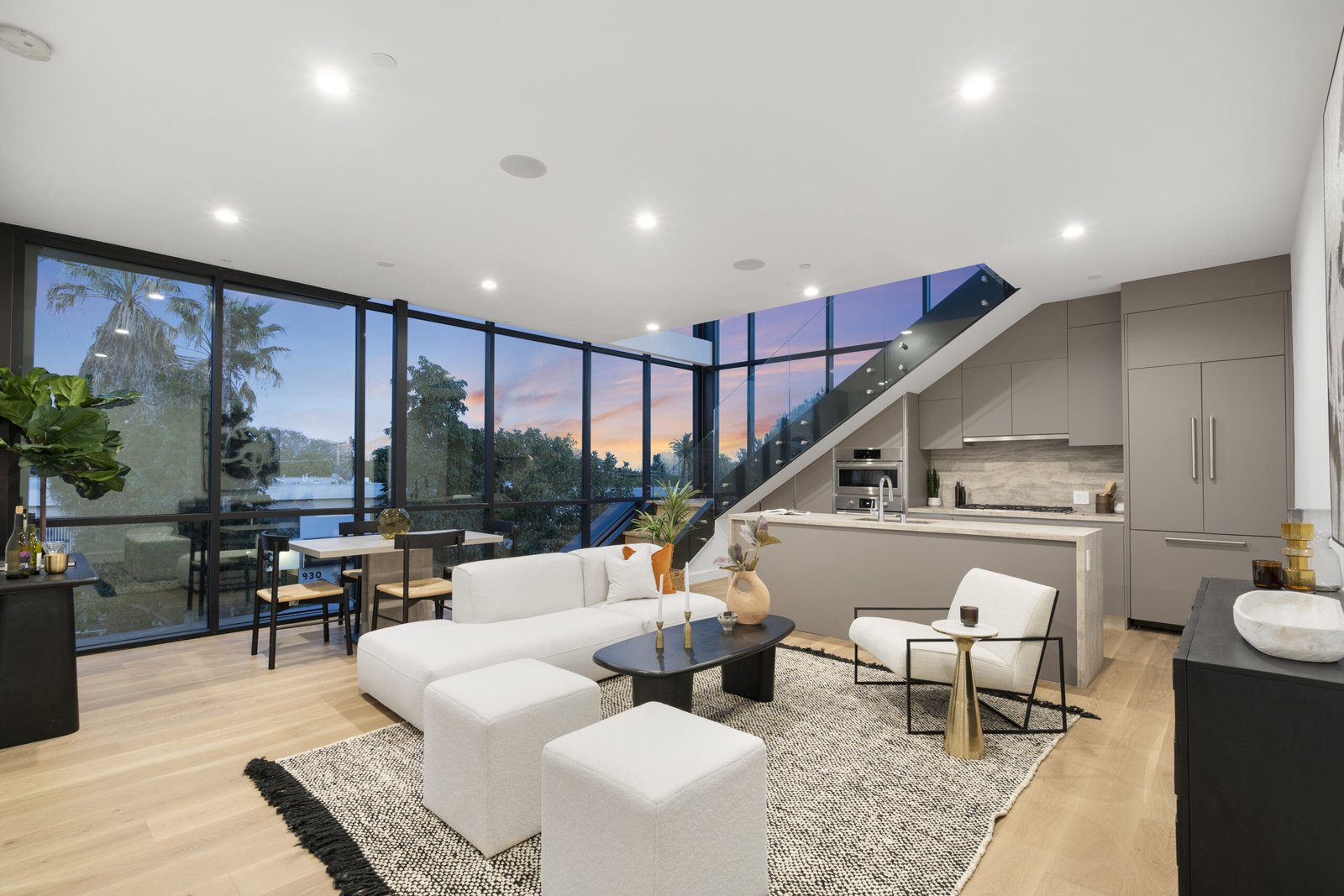 Home Staging in Los Angeles by Mid Modern Designs